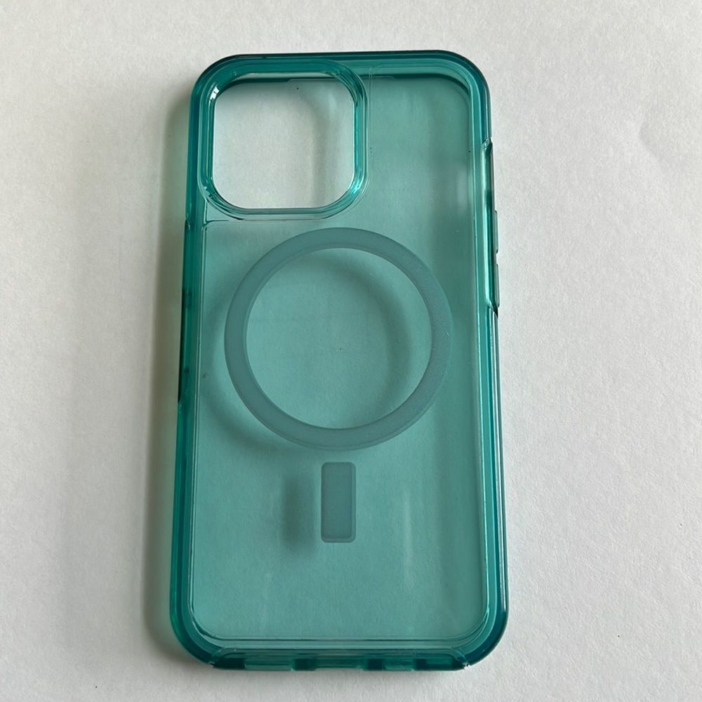 iPhone 13 Otterbox case
